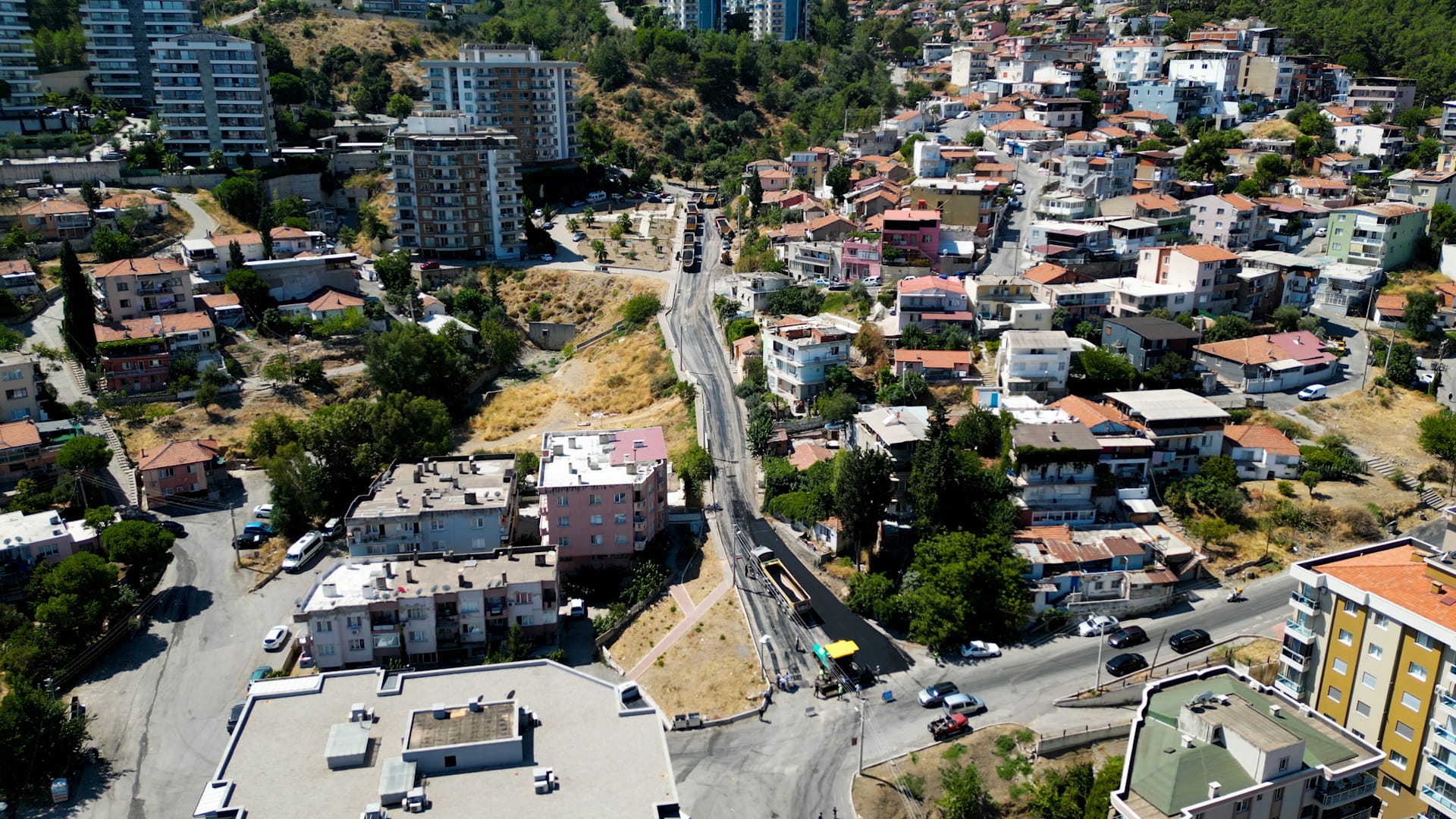 Narlıdere’de ulaşımı rahatlatacak çalışma: Çilek Sokak yenileniyor