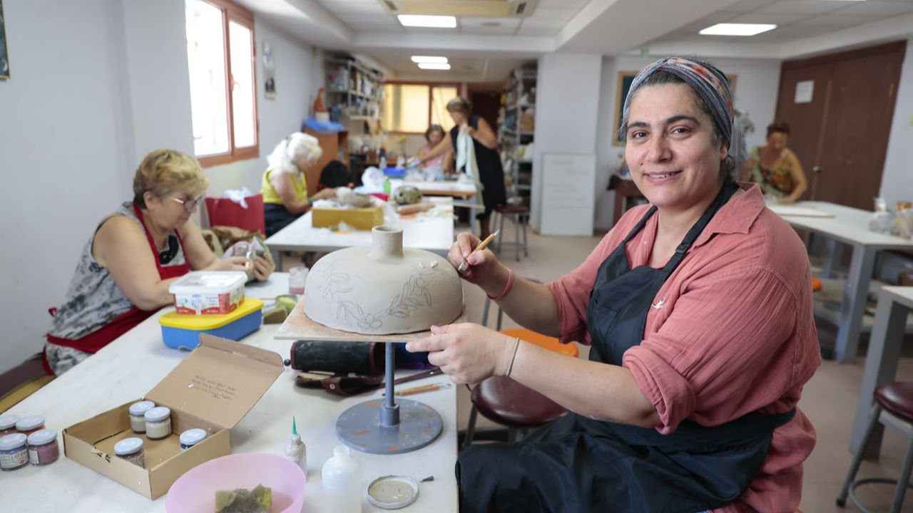 Güzelyalı Kültür Merkezi’nde sanatın yaşı yok