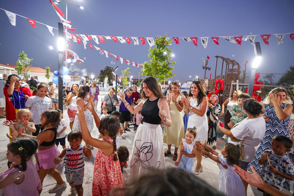 Alaçatı’da çocuklar için yeni yaşam alanı: Özen Çocuk Etkinlik Merkezi açıldı
