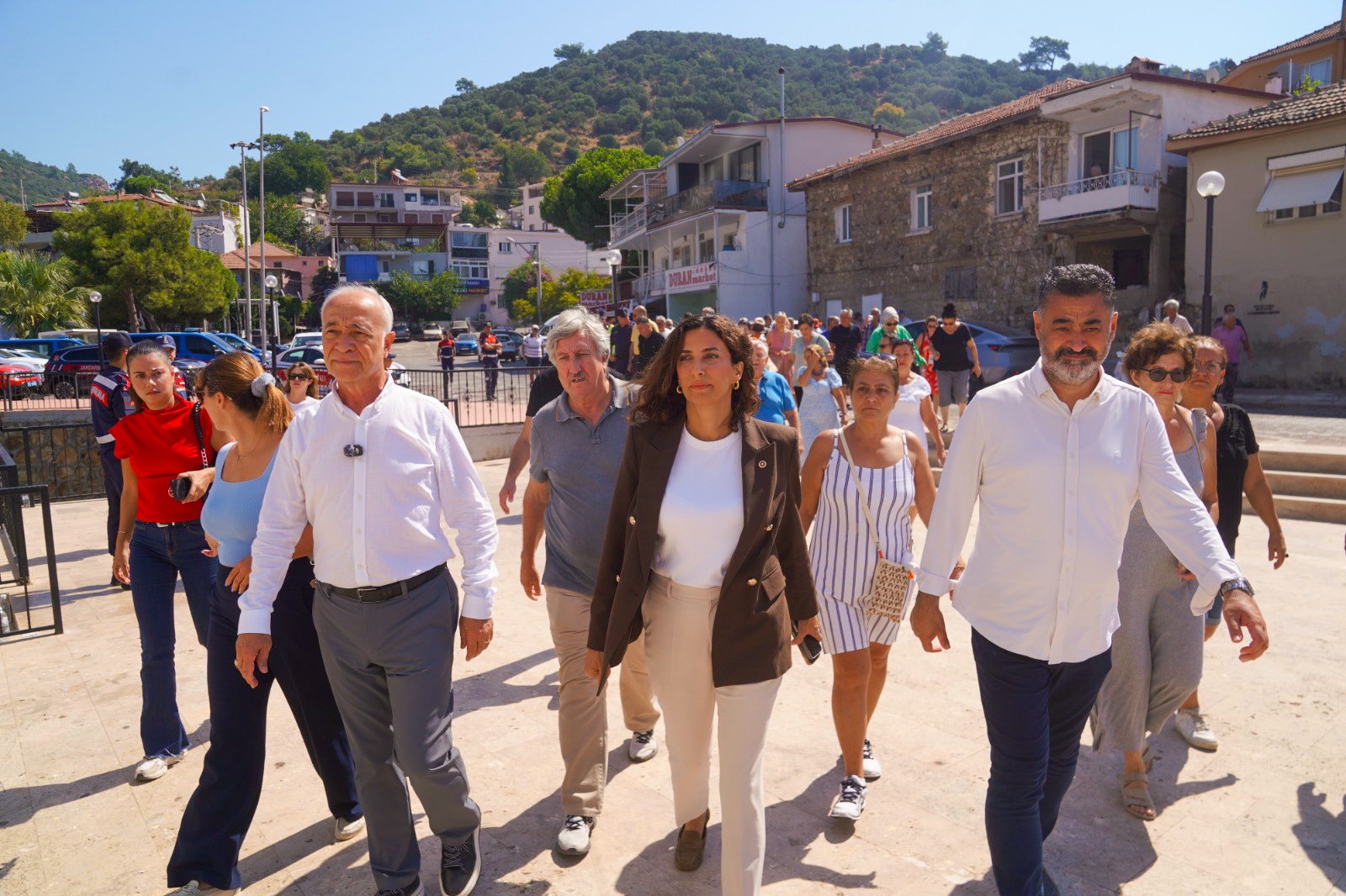 Taş ocağı tepkisi büyüyor: Teos Marina projesine itiraz