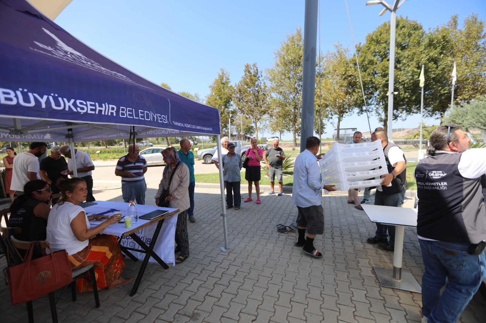 İzmir Büyükşehir’den Efes Selçuklu incir üreticisine destek