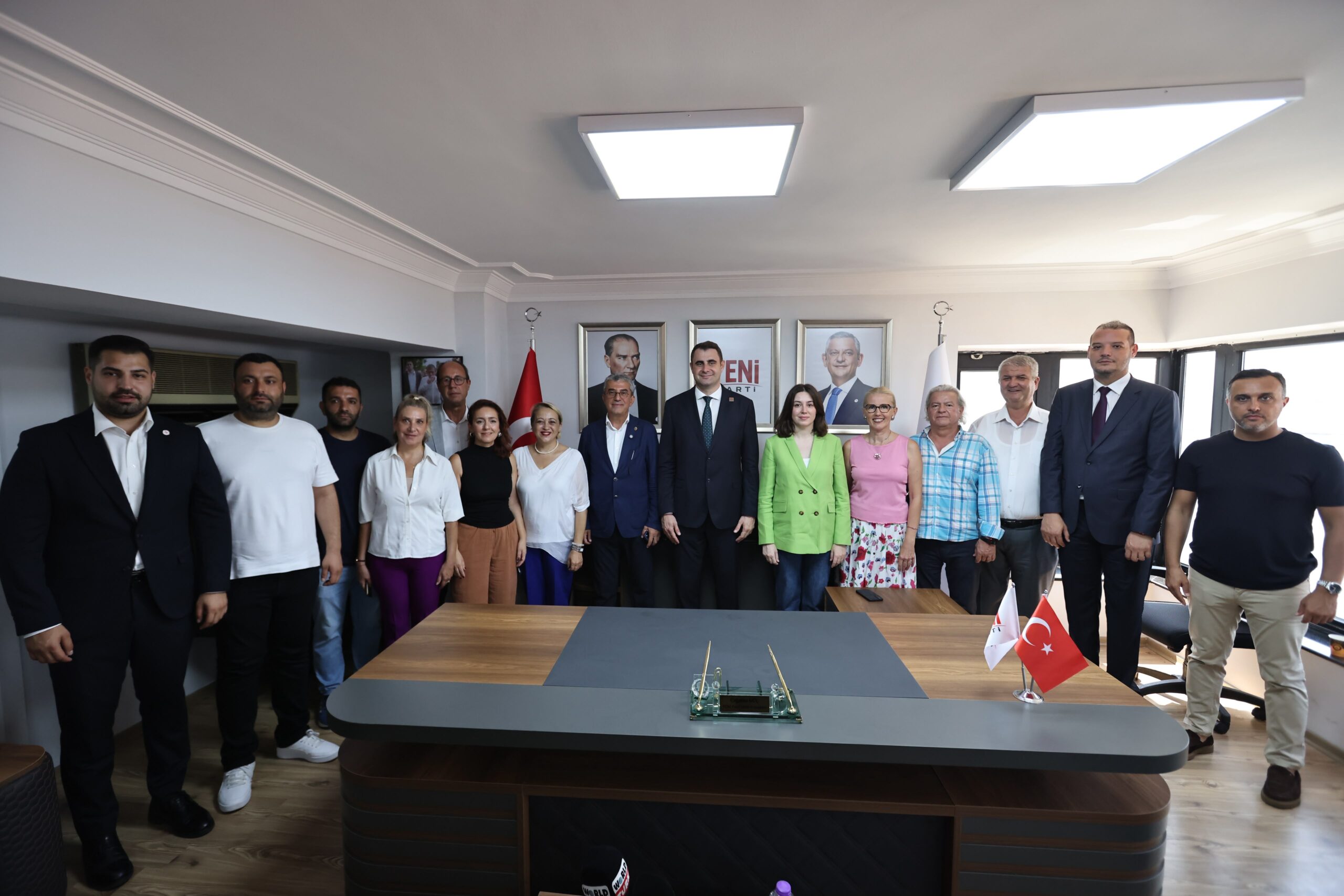 YENİ Parti İzmir’den erken seçim mesajı: Sandığı yarın getirin