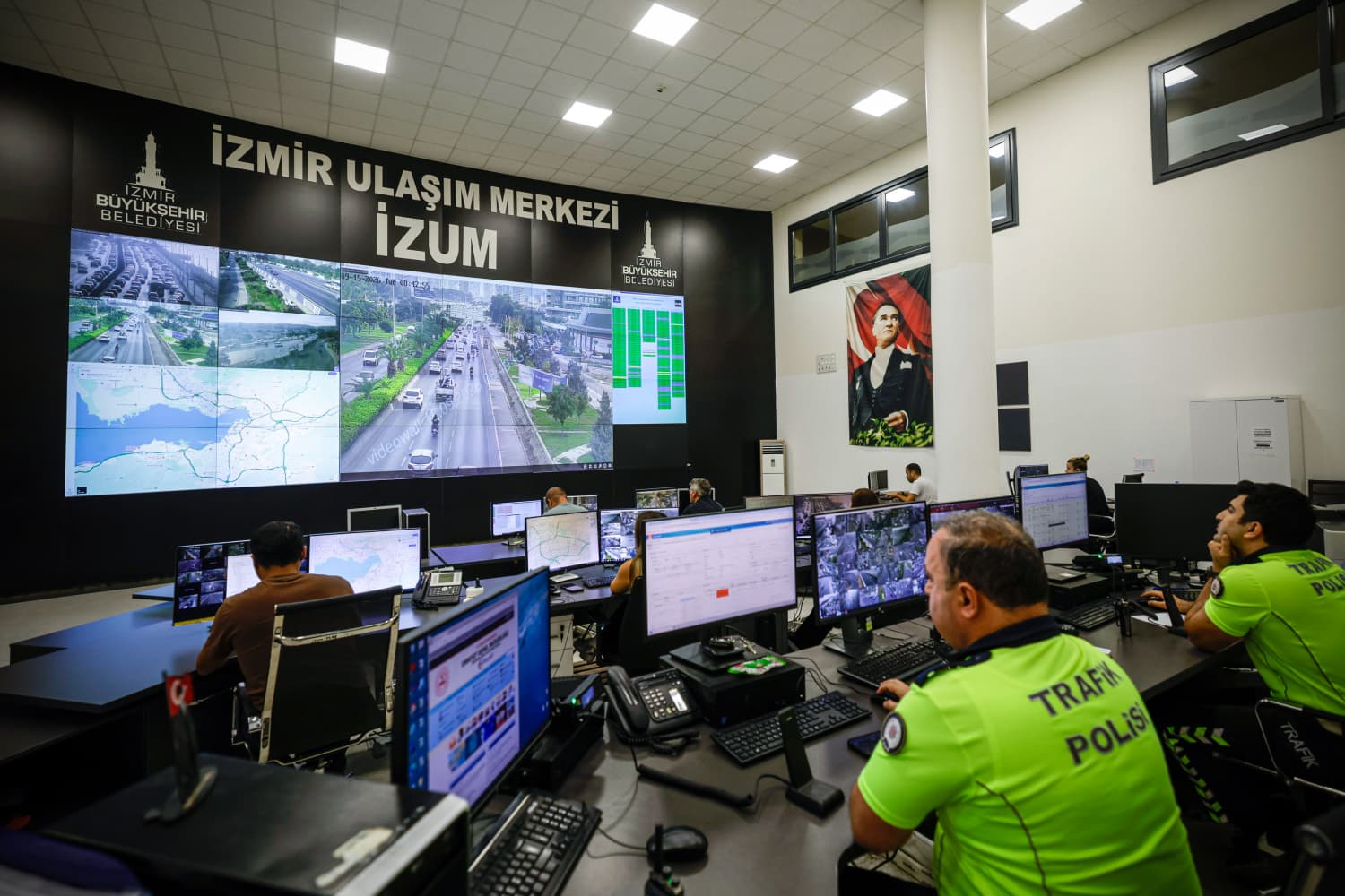İzmir’de okul trafiği İZUM’dan anlık takip ediliyor
