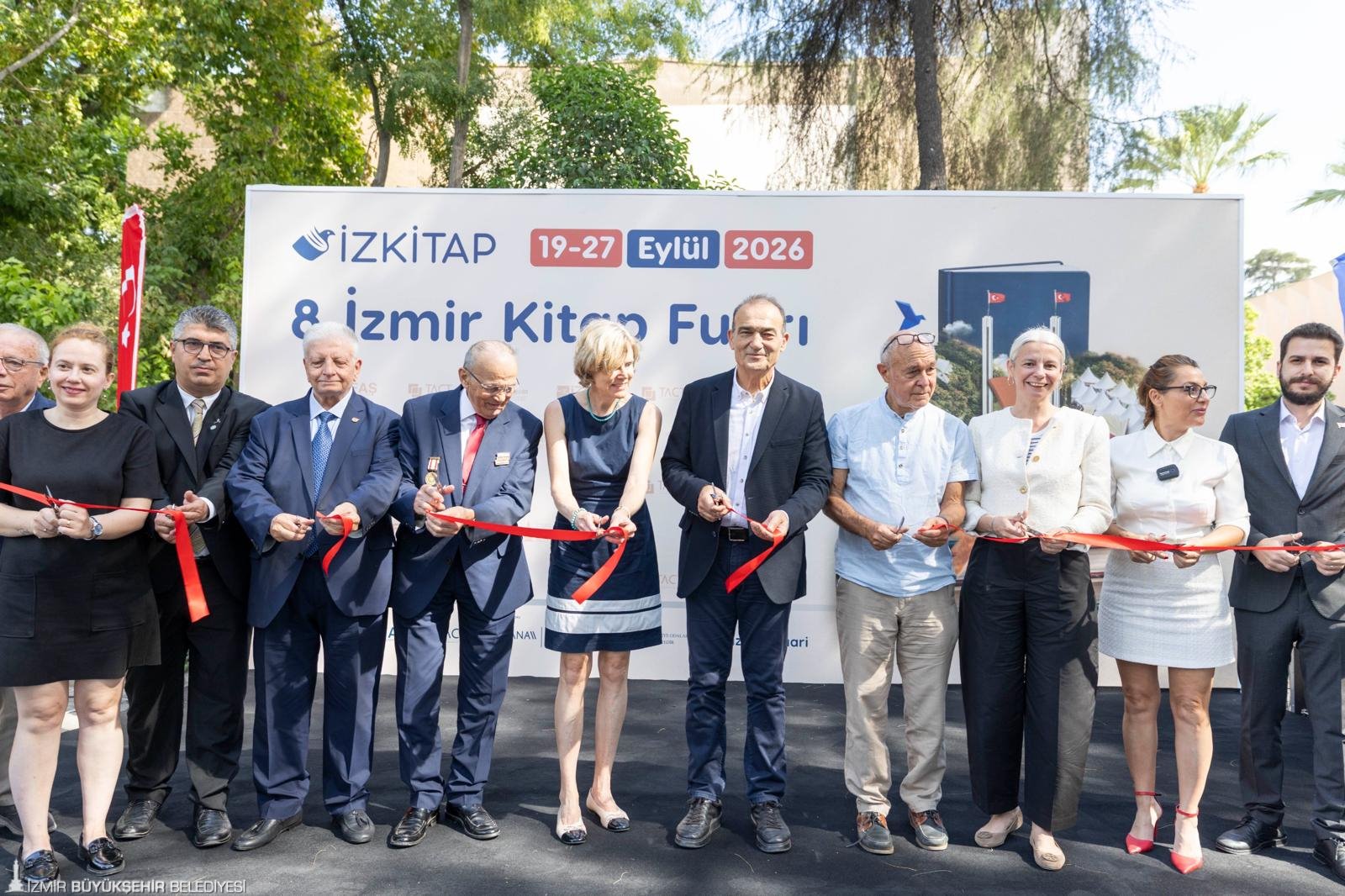 İZKİTAP’ta kitap ve sanat buluşması başladı