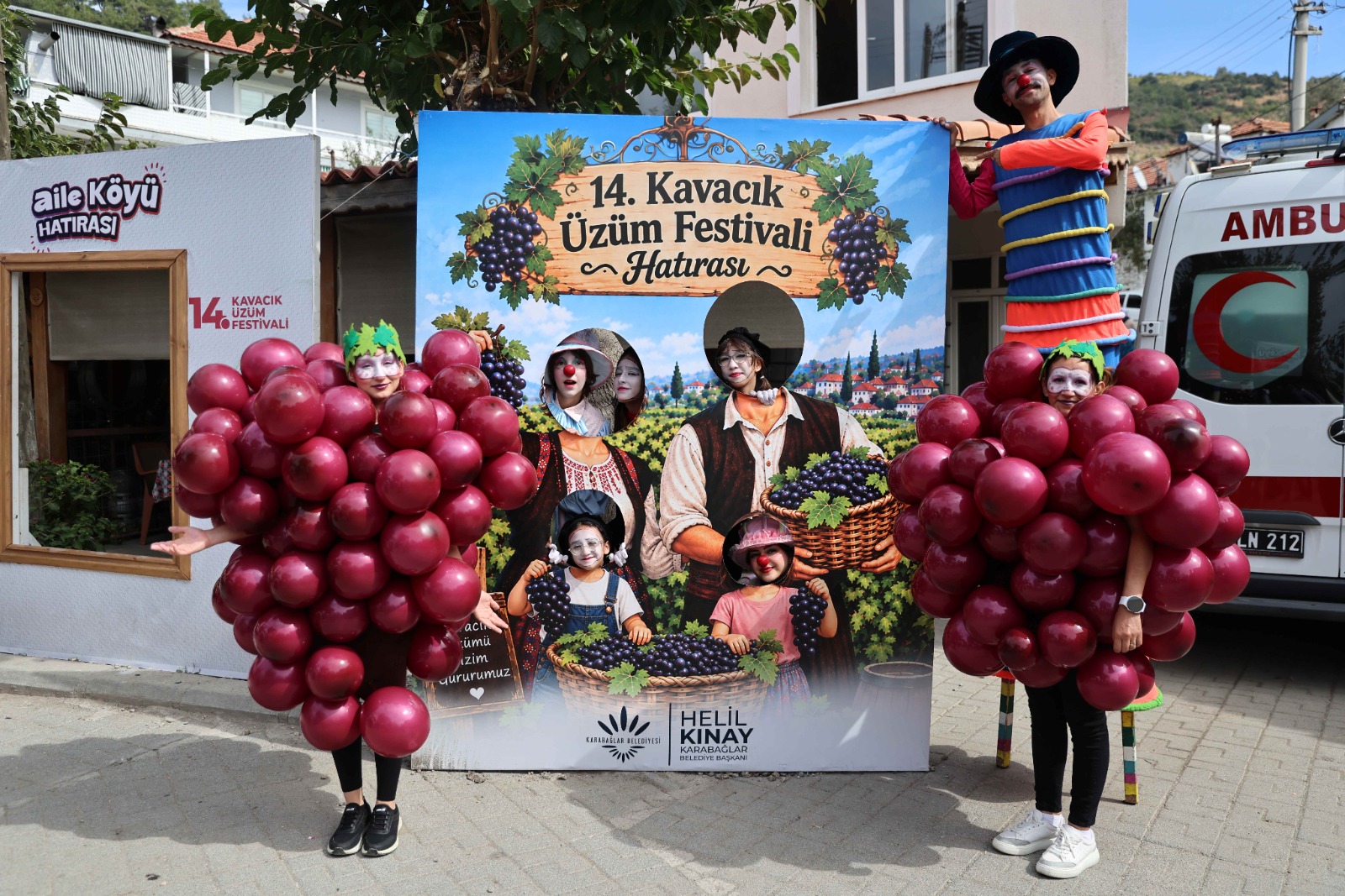 Kavacık Üzüm Festivali’ne on binlerce ziyaretçi