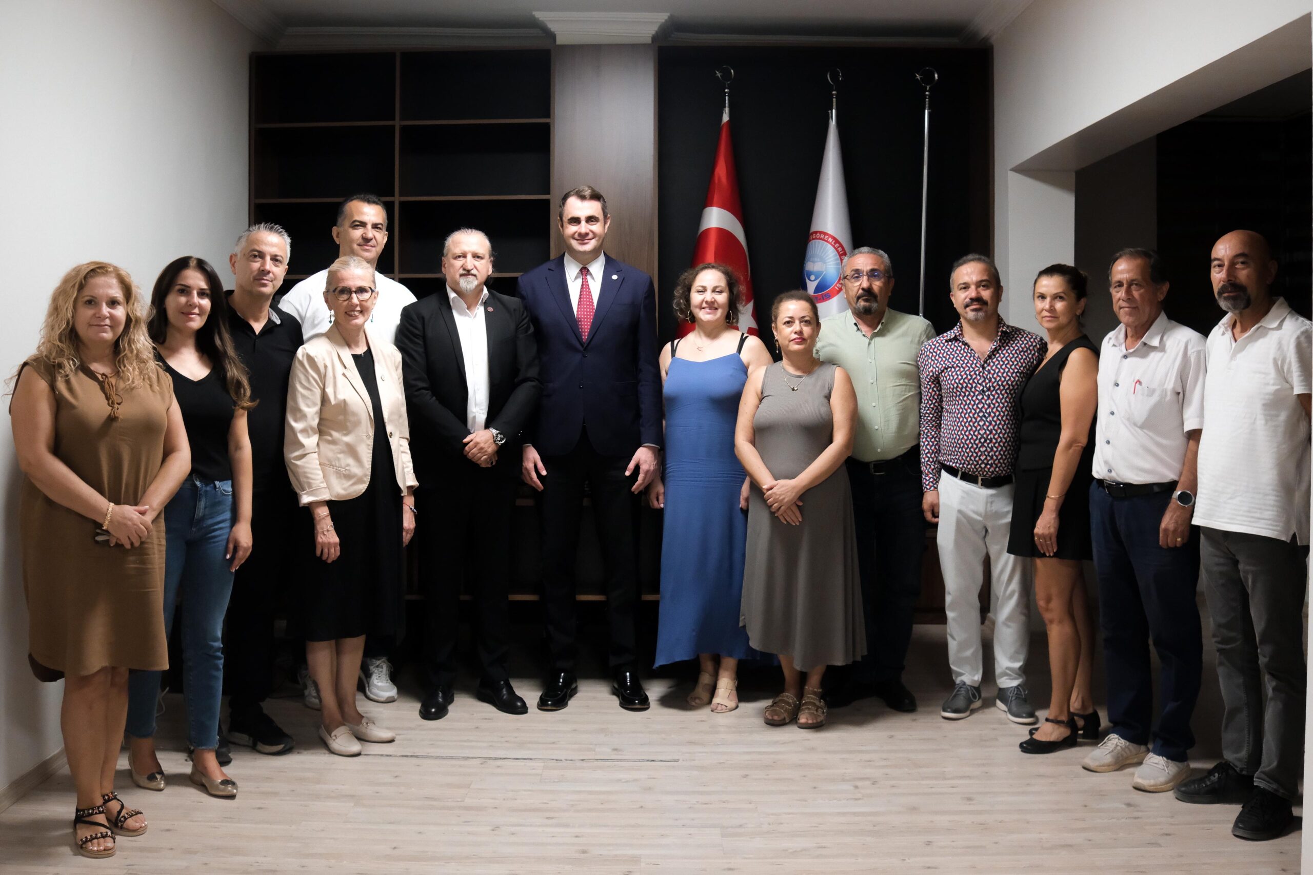 YENİ Parti İzmir İl Başkanı Güç’ten eğitim sendikalarına ziyaret