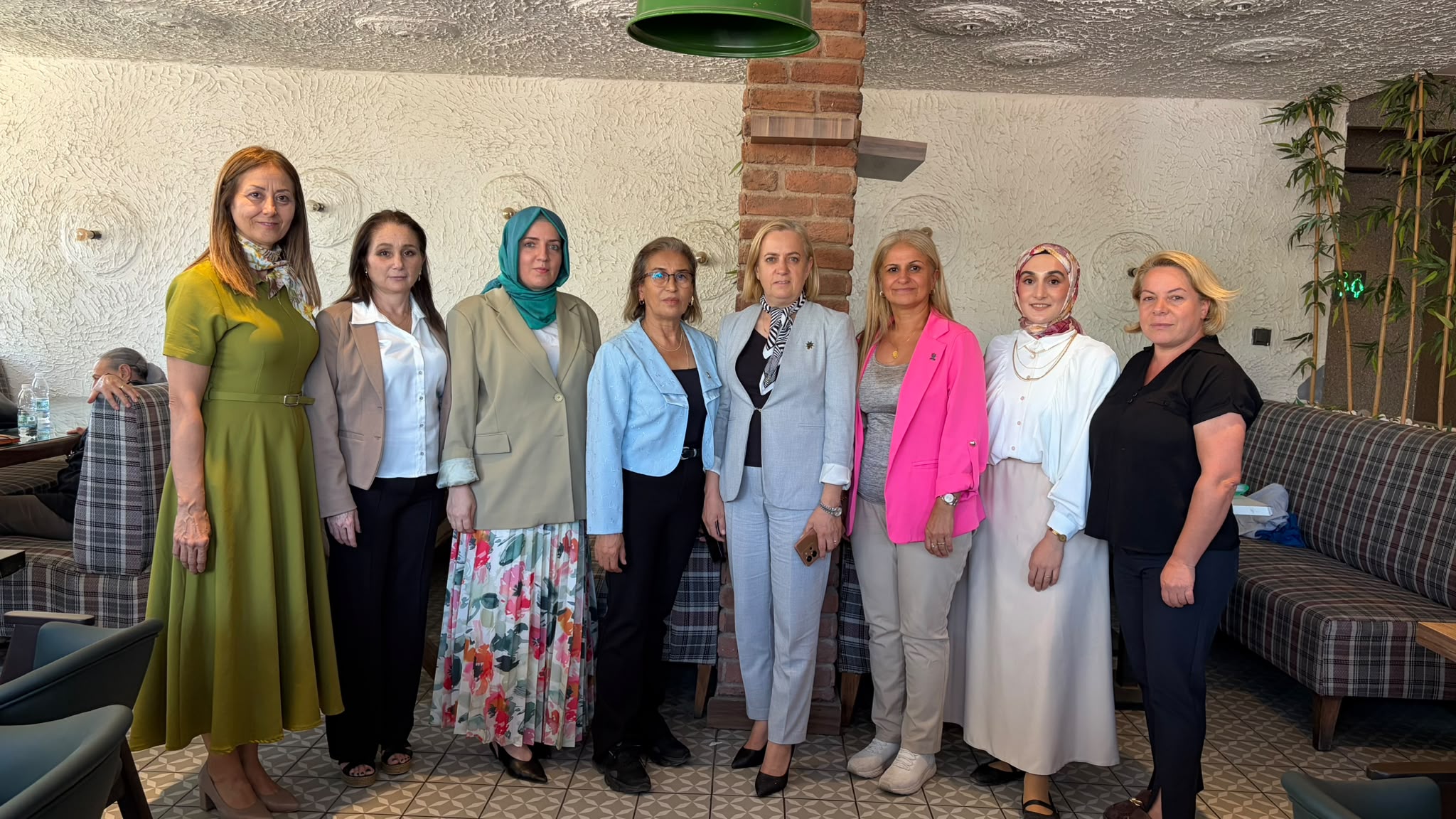 AK Parti İzmir Kadın Kolları’nda yeni dönem mesaisi