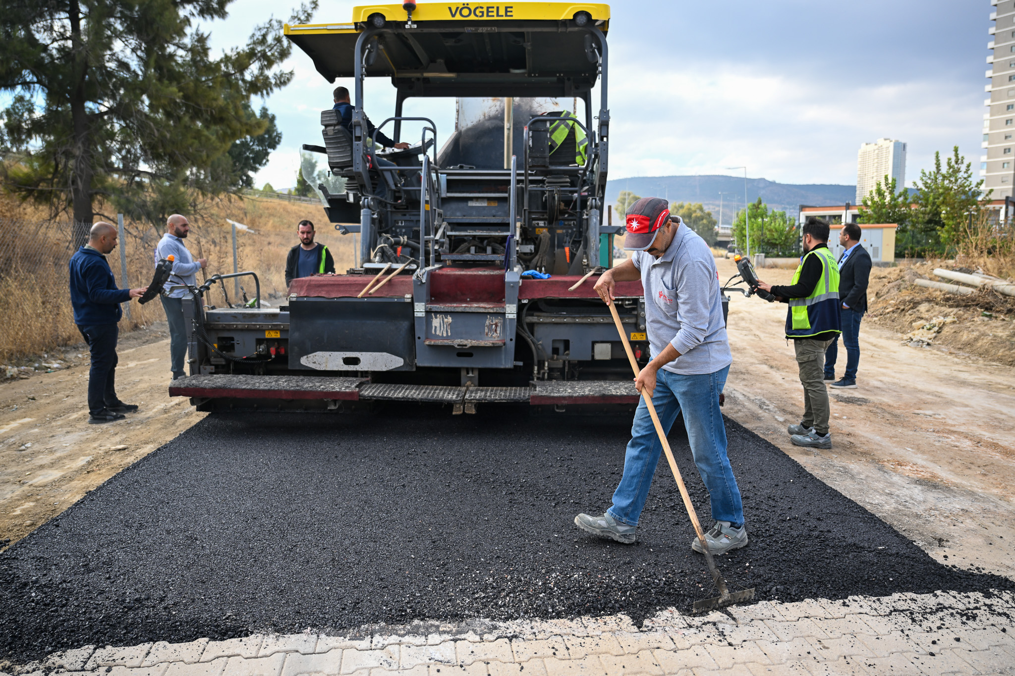 Karacaoğlan’da yıllardır beklenen yol çözümü