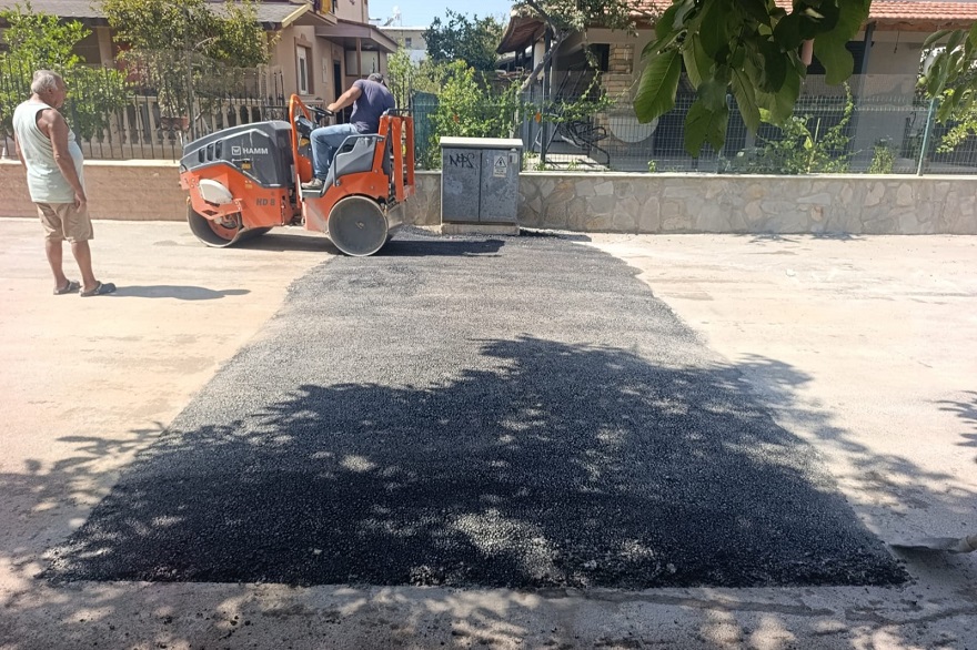 Menderes’te yollar için hızlı mesai