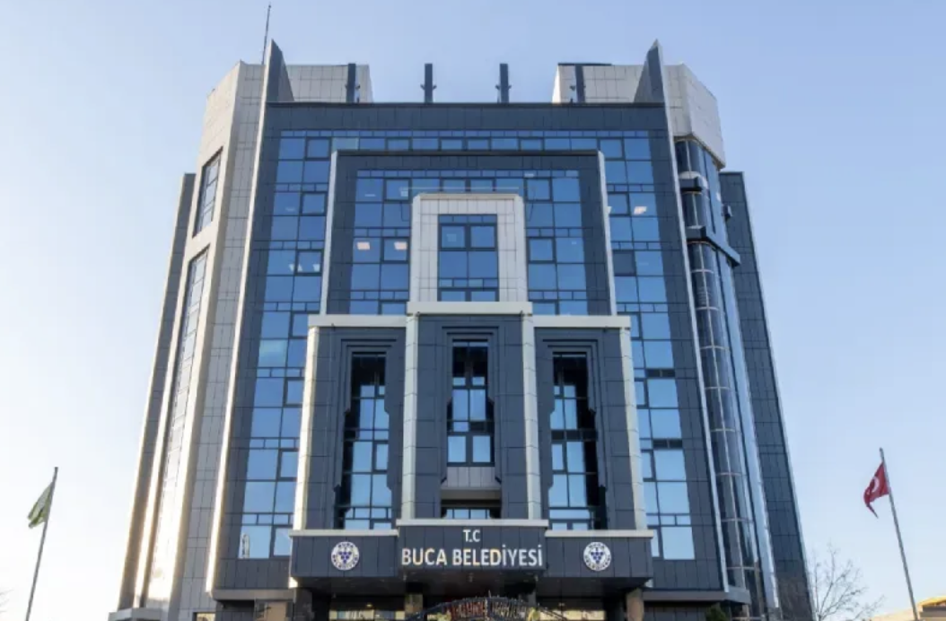 Buca Belediyesi’nde Memurlar İş Bırakıyor