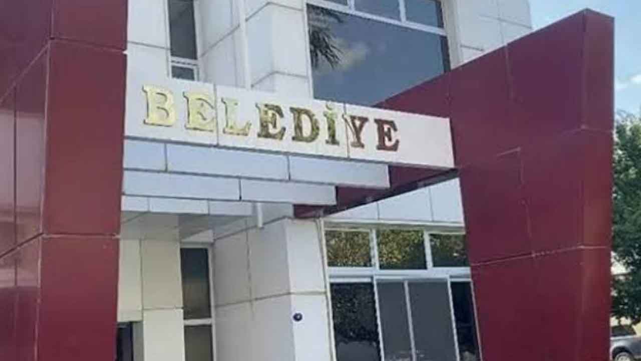 Seferihisar Belediyesi soruşturmasında 29 şüpheli tutuklandı
