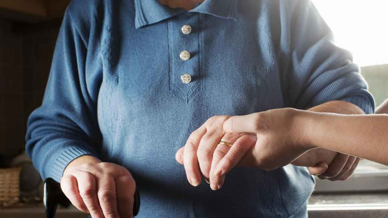 Uzmanlardan yaşlılık dönemine ilişkin uyarı: Destek verirken sınırlar korunmalı