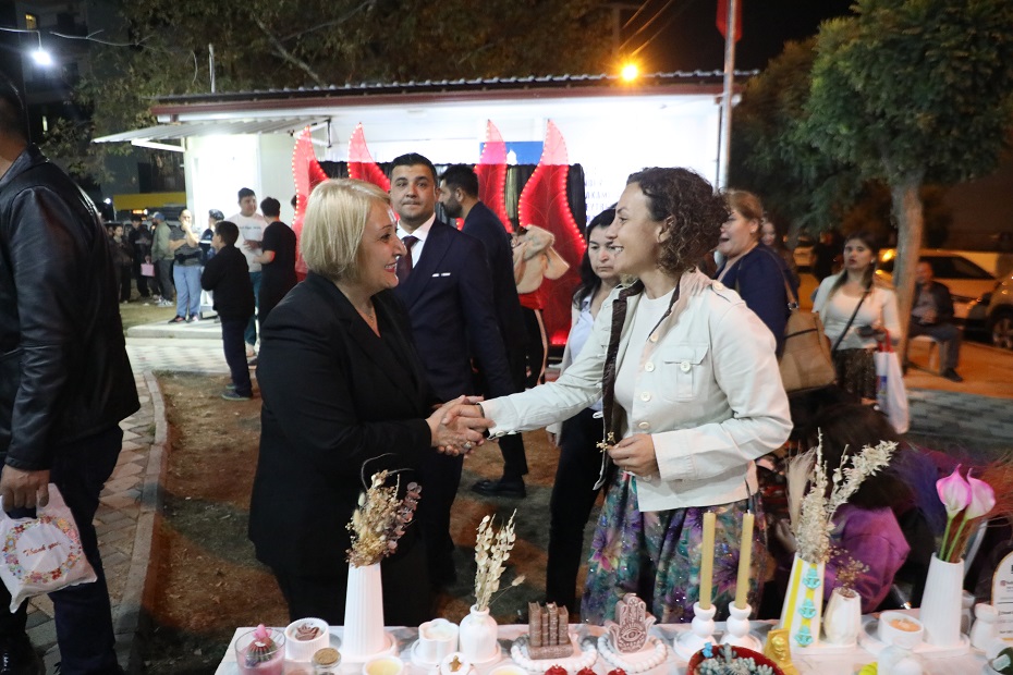 Menderes’te Şalvar Gecesi’nde kadınlar bir araya geldi