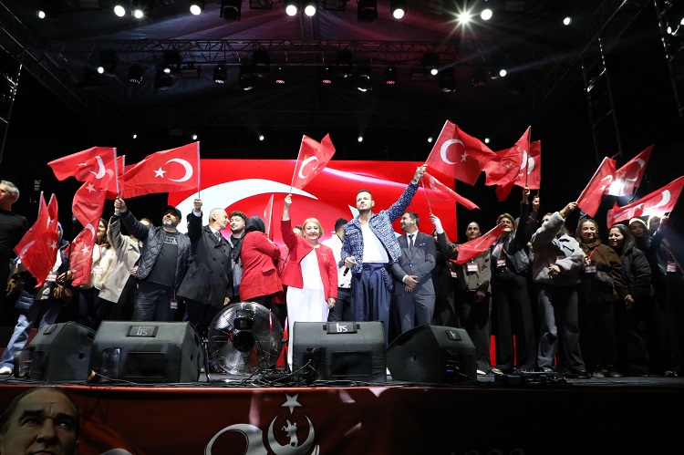 Menderes’te Cumhuriyet coşkusu iki gün sürdü