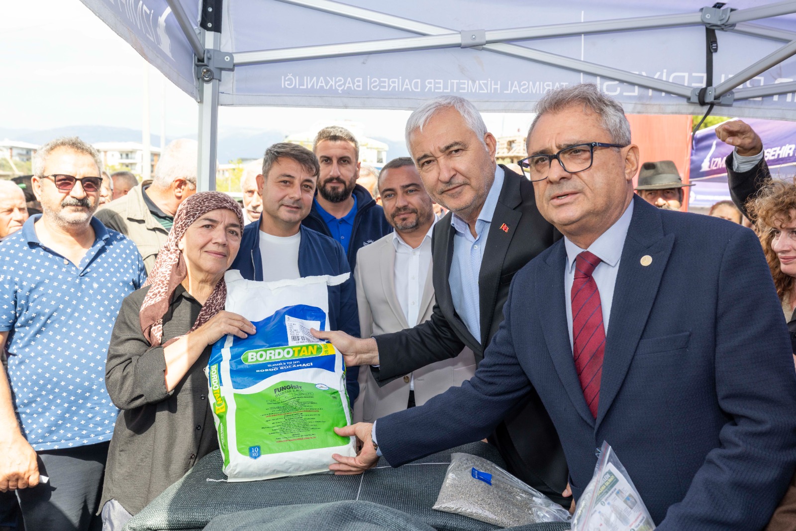 İzmir’de zeytin için ortak akıl üreticiyle buluşuyor
