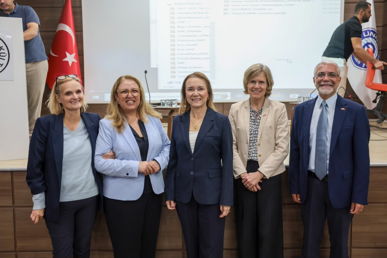 Konak’ın dirençli kent çalışmaları uluslararası platformda tanıtıldı