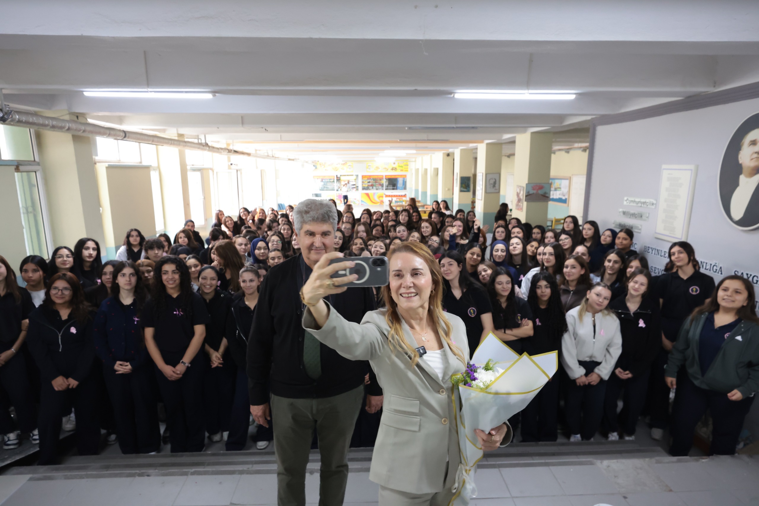Başkan Mutlu, öğrencilerle buluştu