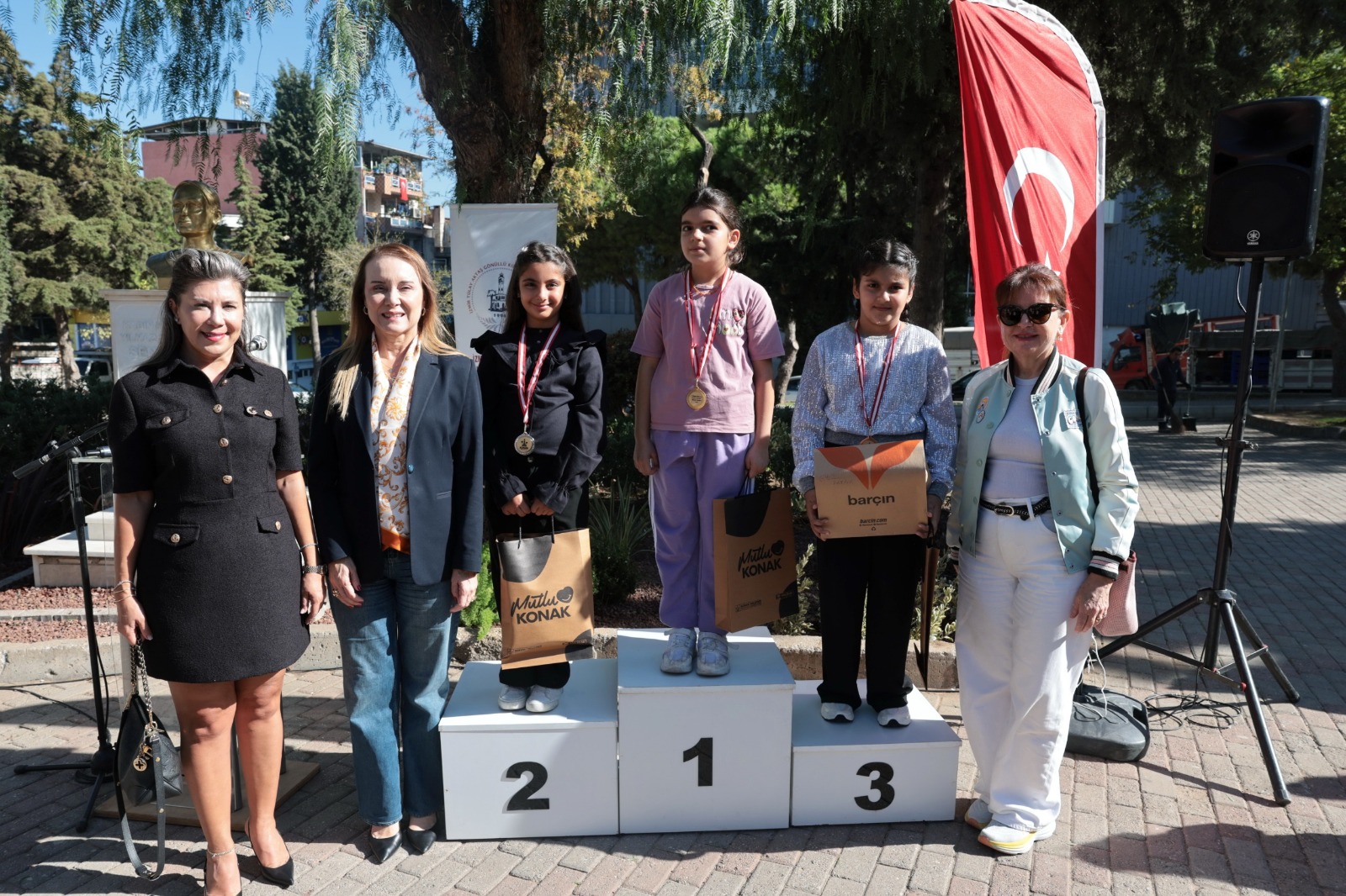 Konak’ın çocukları Şenel Aksu için koştu: Başkan Mutlu’dan anlamlı çağrı