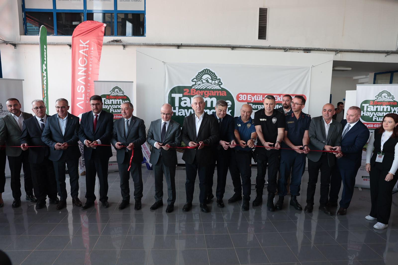 Üreticiler Bergama’da bir araya geldi