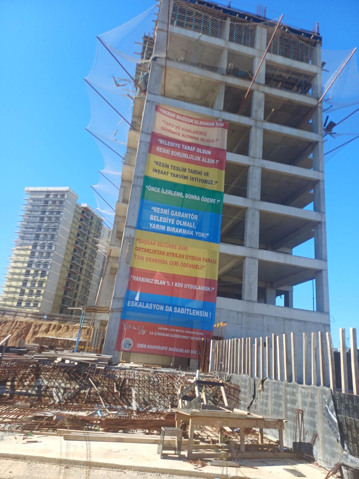 İzmir’de kooperatif mağdurlarından siyasi sorumluluk çağrısı