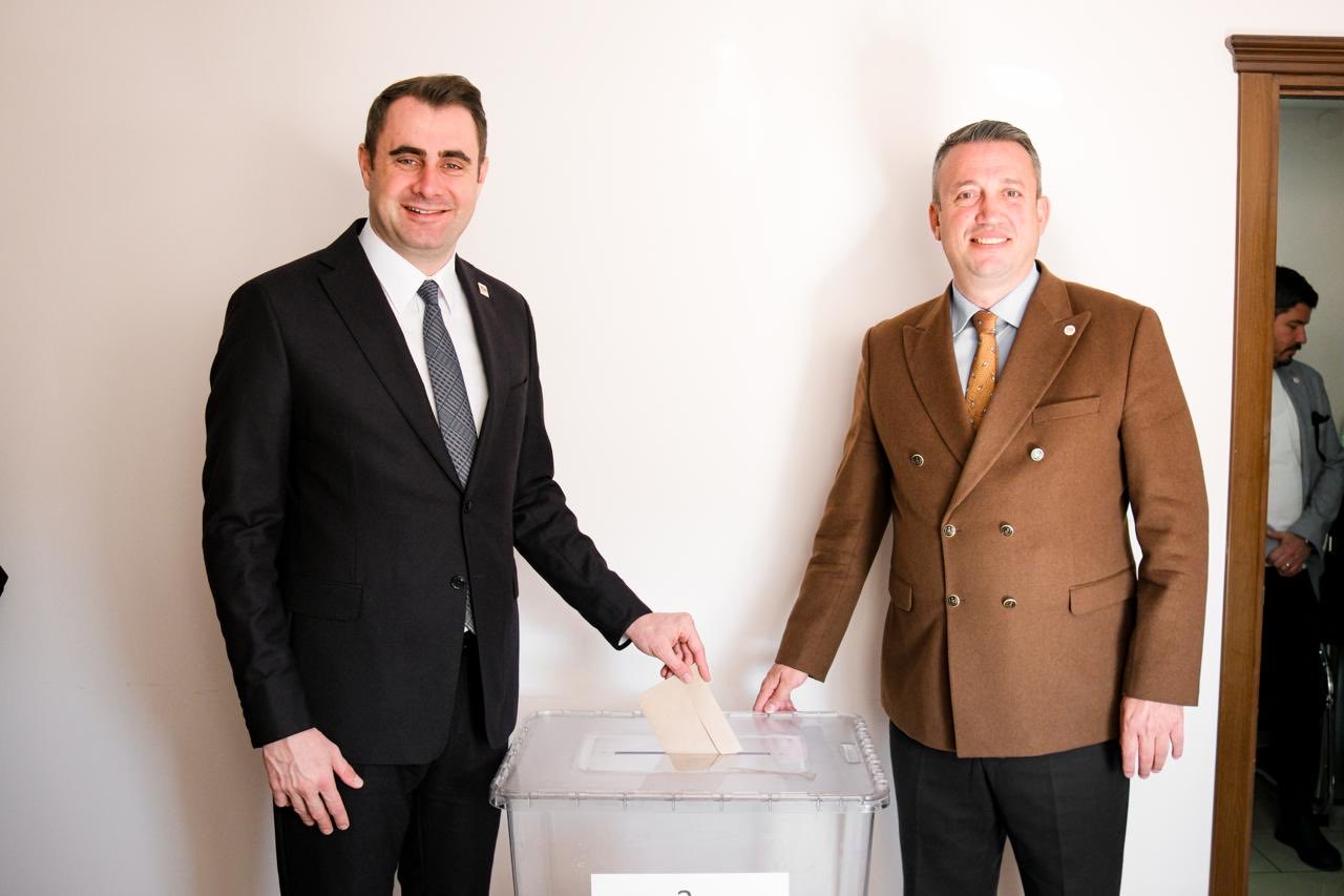 YENİ Parti İzmir’de Zafer Çağatay Güç’ün