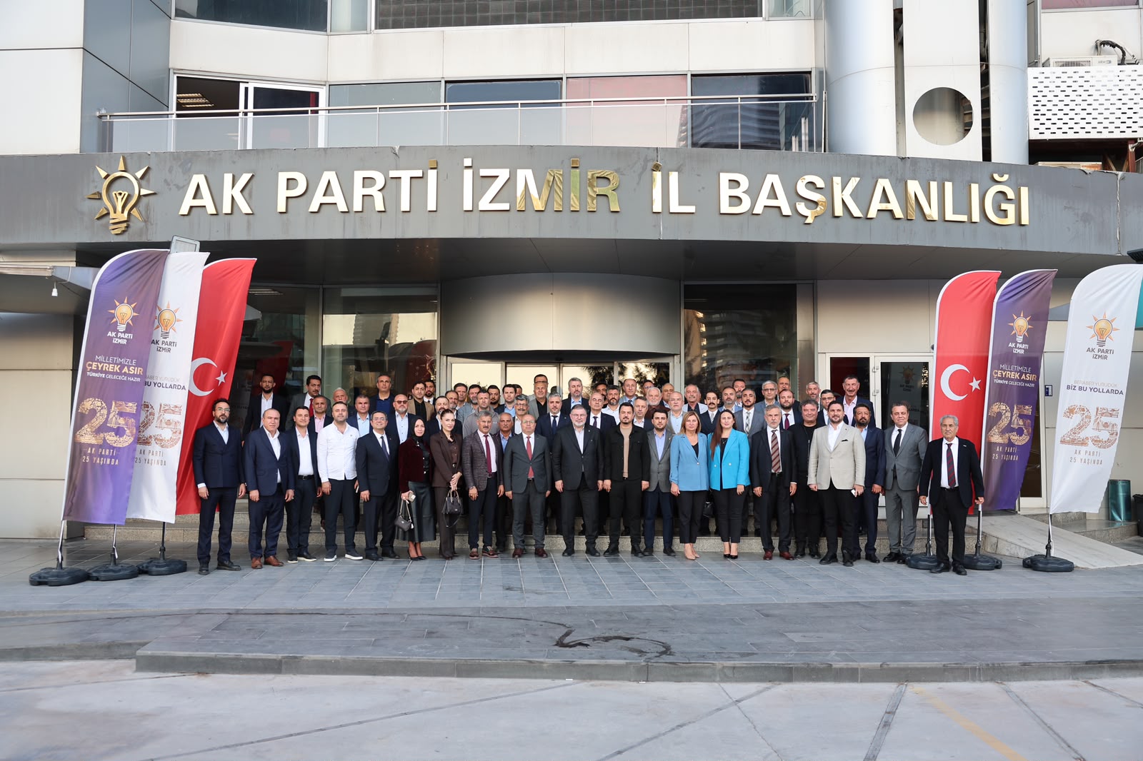 AK Parti İzmir’de büyük STK buluşması