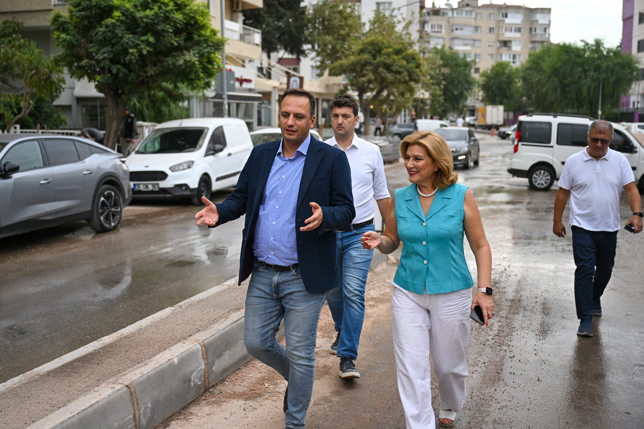 Bornova’da Zafer Caddesi yenileniyor
