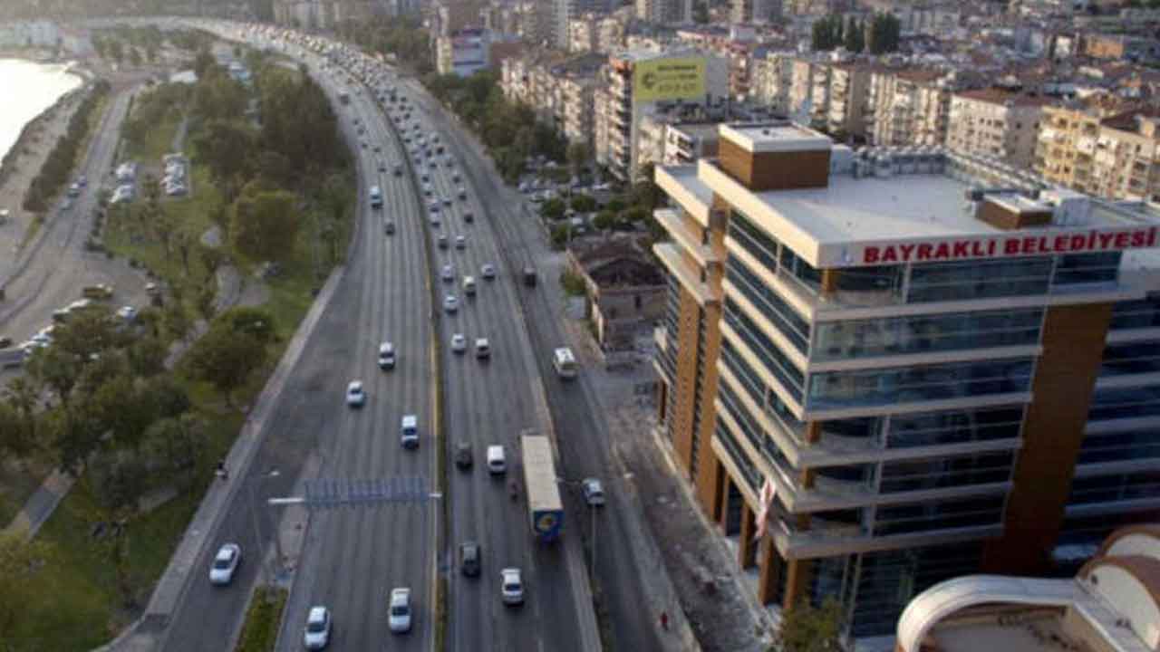 Bayraklı Belediyesi’ne soruşturma: 48 gözaltı