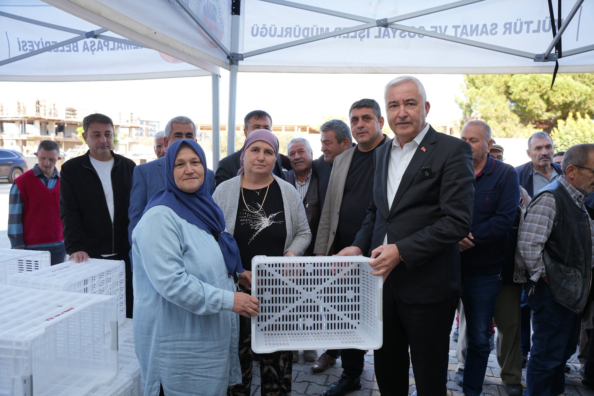 Kemalpaşa Belediyesinden Çiftçiye Destek, Tarıma Can Suyu 